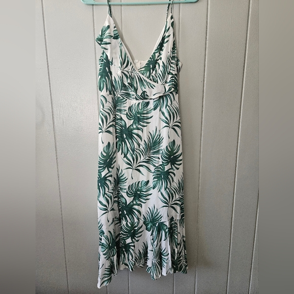 sandy and sid Dresses & Skirts - Sandy and Sid Size Medium Dress, Green and White Plant Pattern, NWT,